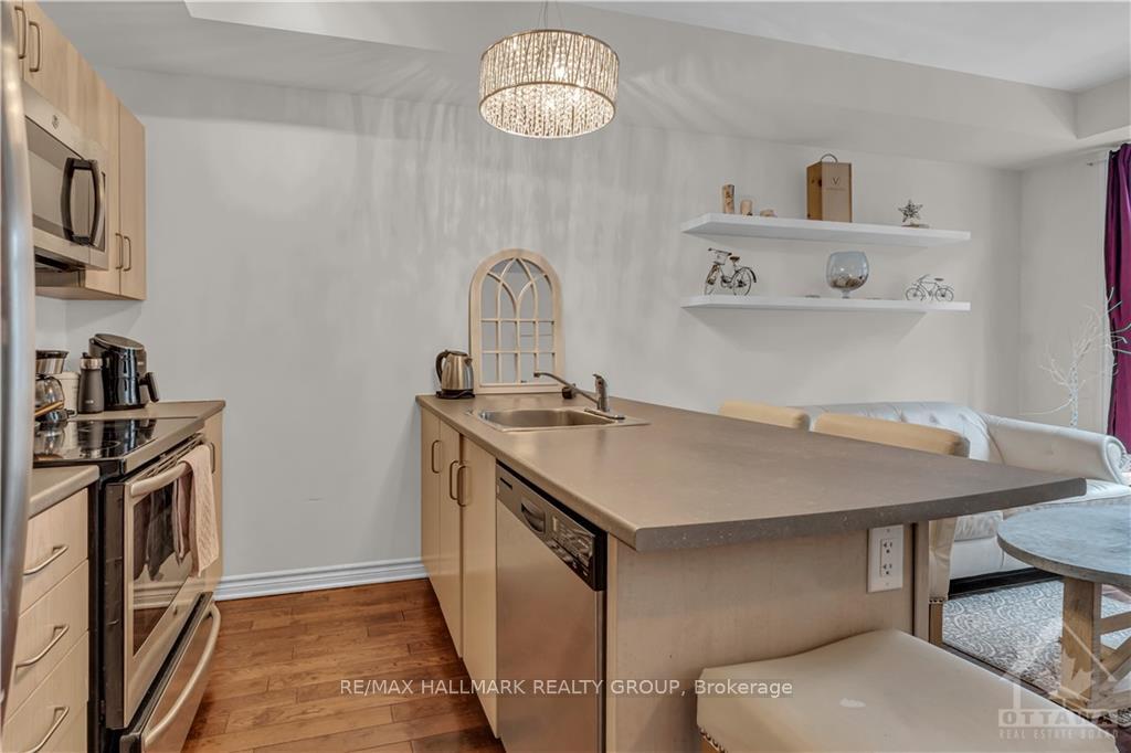Photo 7 of Unit C, 326 Everest Private, Ottawa, Elmvale Acres — HOMEH