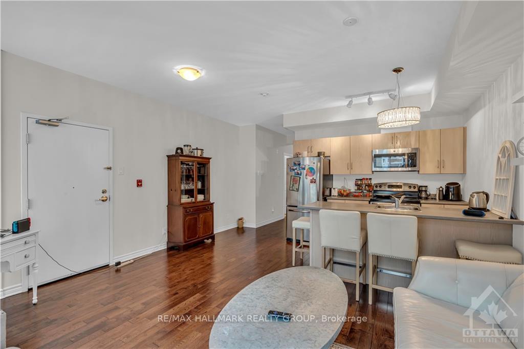 Photo 8 of Unit C, 326 Everest Private, Ottawa, Elmvale Acres — HOMEH