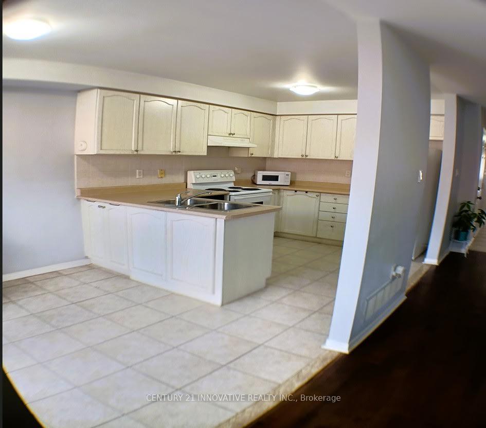 Photo 3 of 761 Joe Persechini Drive, Newmarket, Summerhill Estates — HOMEH