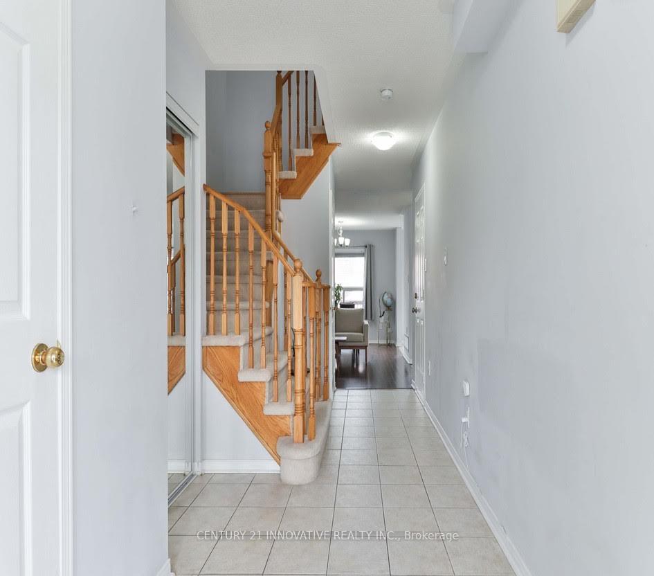 Photo 5 of 761 Joe Persechini Drive, Newmarket, Summerhill Estates — HOMEH