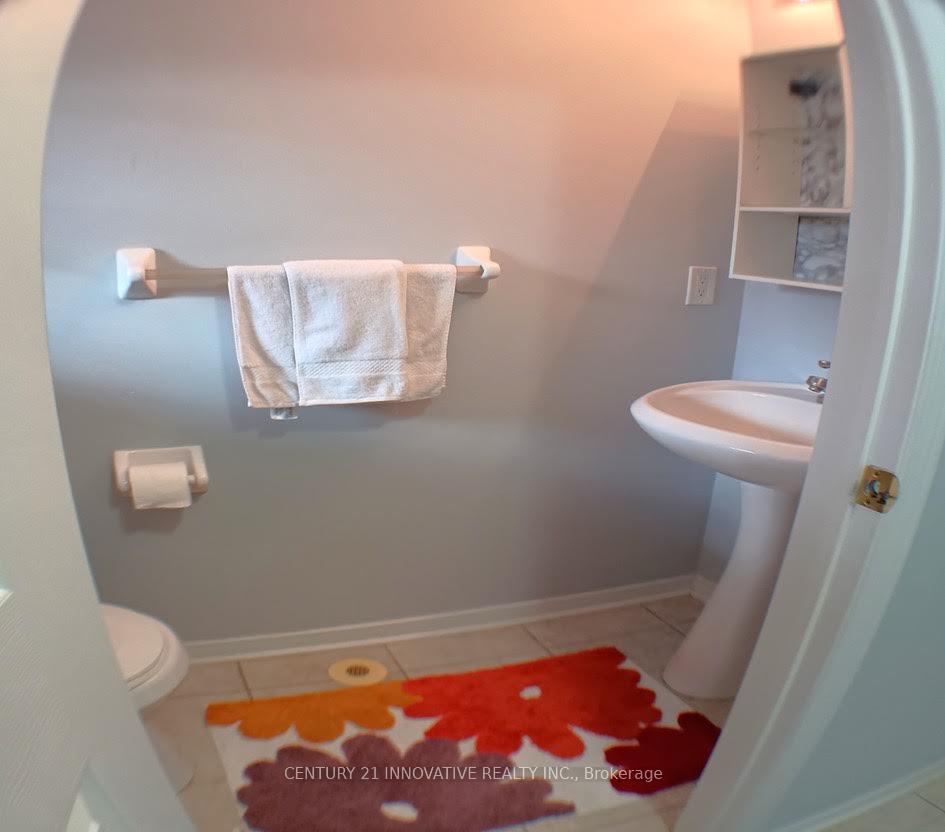 Photo 7 of 761 Joe Persechini Drive, Newmarket, Summerhill Estates — HOMEH