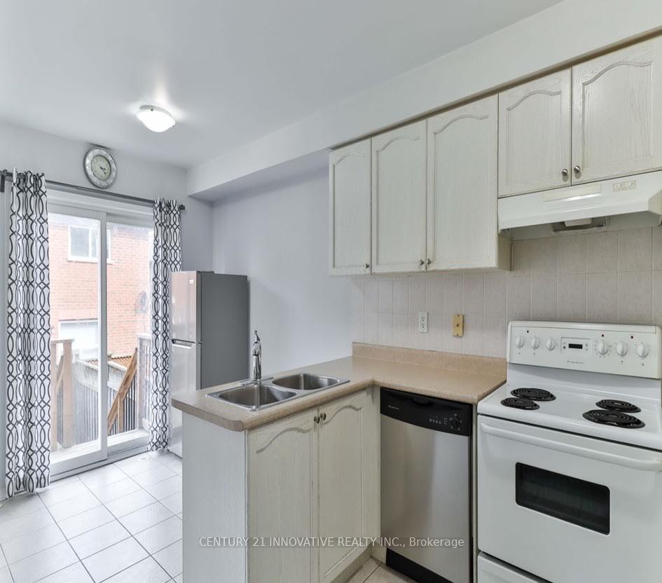 Photo 35 of 761 Joe Persechini Drive, Newmarket, Summerhill Estates — HOMEH
