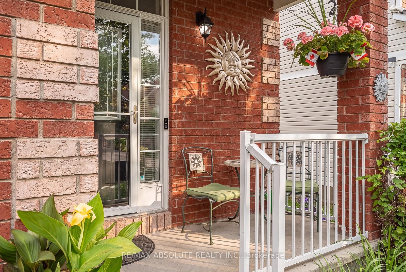 Photo 5 of 36 Chantilly Gate, Ottawa, Stittsville (North) — HOMEH