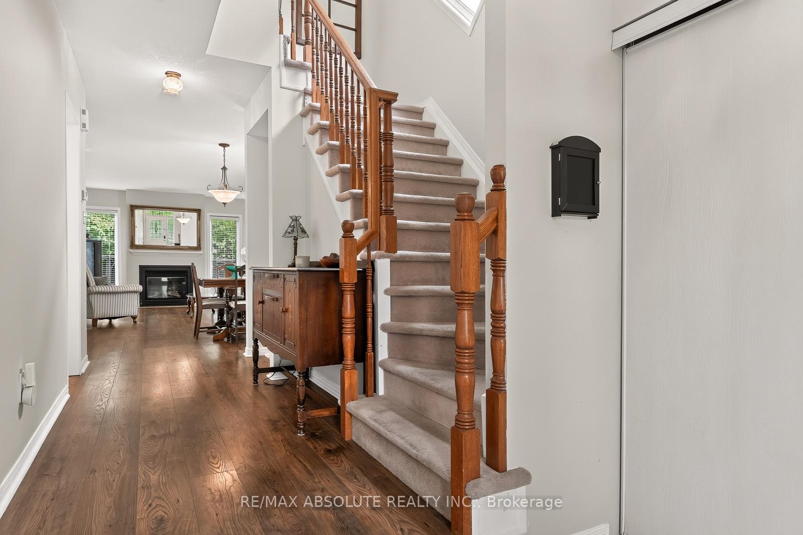 Photo 8 of 36 Chantilly Gate, Ottawa, Stittsville (North) — HOMEH