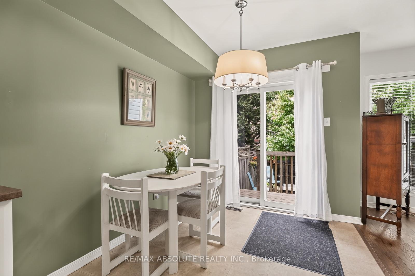 Photo 18 of 36 Chantilly Gate, Ottawa, Stittsville (North) — HOMEH