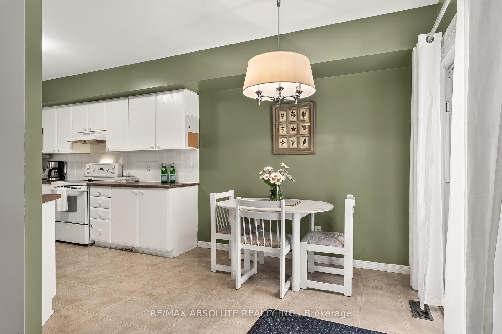 Photo 19 of 36 Chantilly Gate, Ottawa, Stittsville (North) — HOMEH