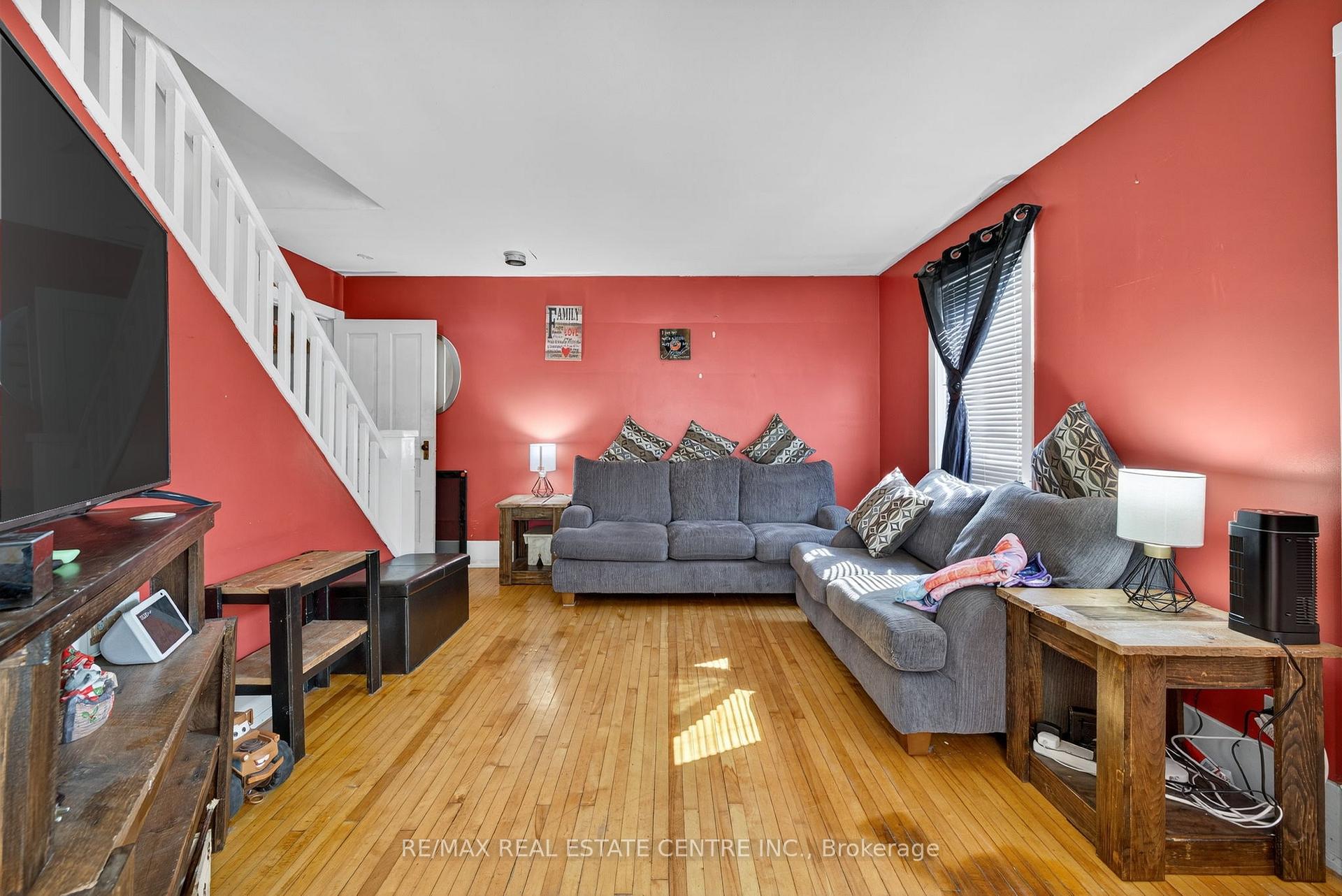 Photo 9 of 135 Frederick Street E, Wellington North, Arthur — HOMEH