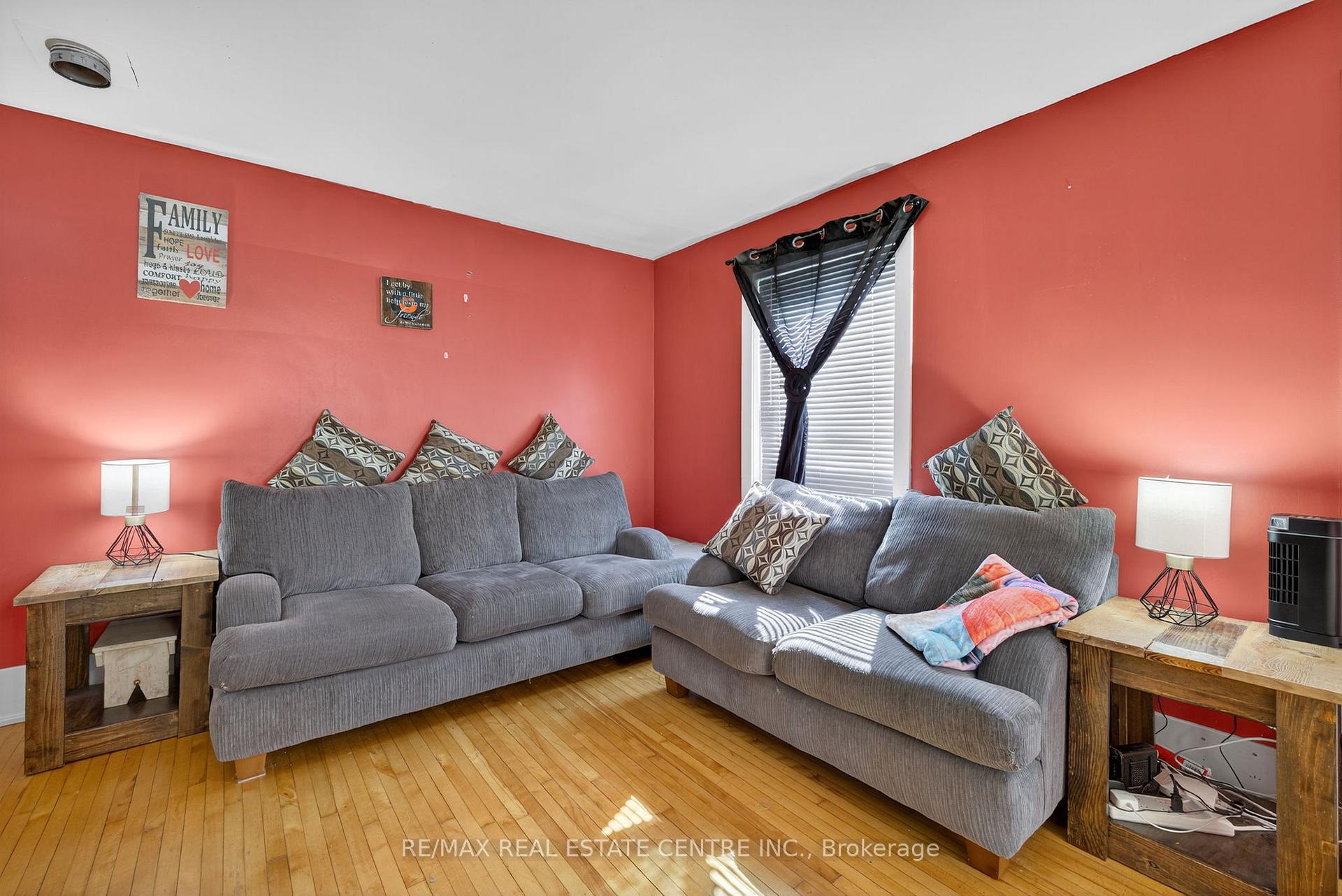 Photo 10 of 135 Frederick Street E, Wellington North, Arthur — HOMEH