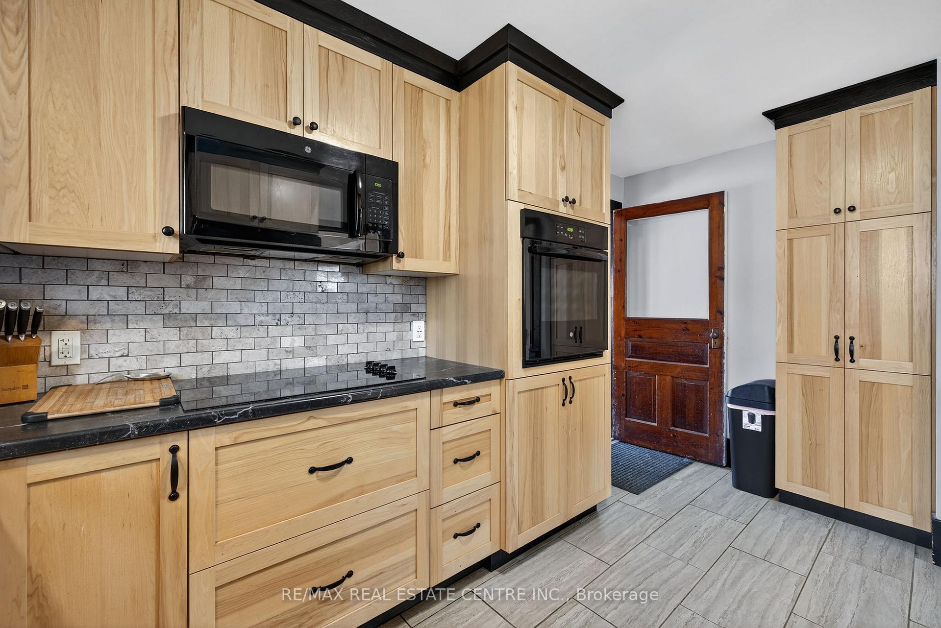 Photo 19 of 135 Frederick Street E, Wellington North, Arthur — HOMEH