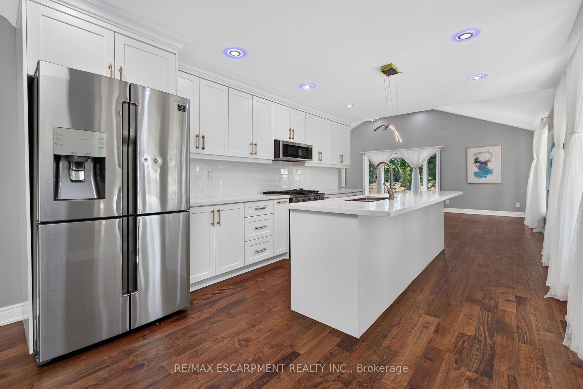 Photo 7 of 129 Aldercrest Avenue, Hamilton, Rural Glanbrook — HOMEH
