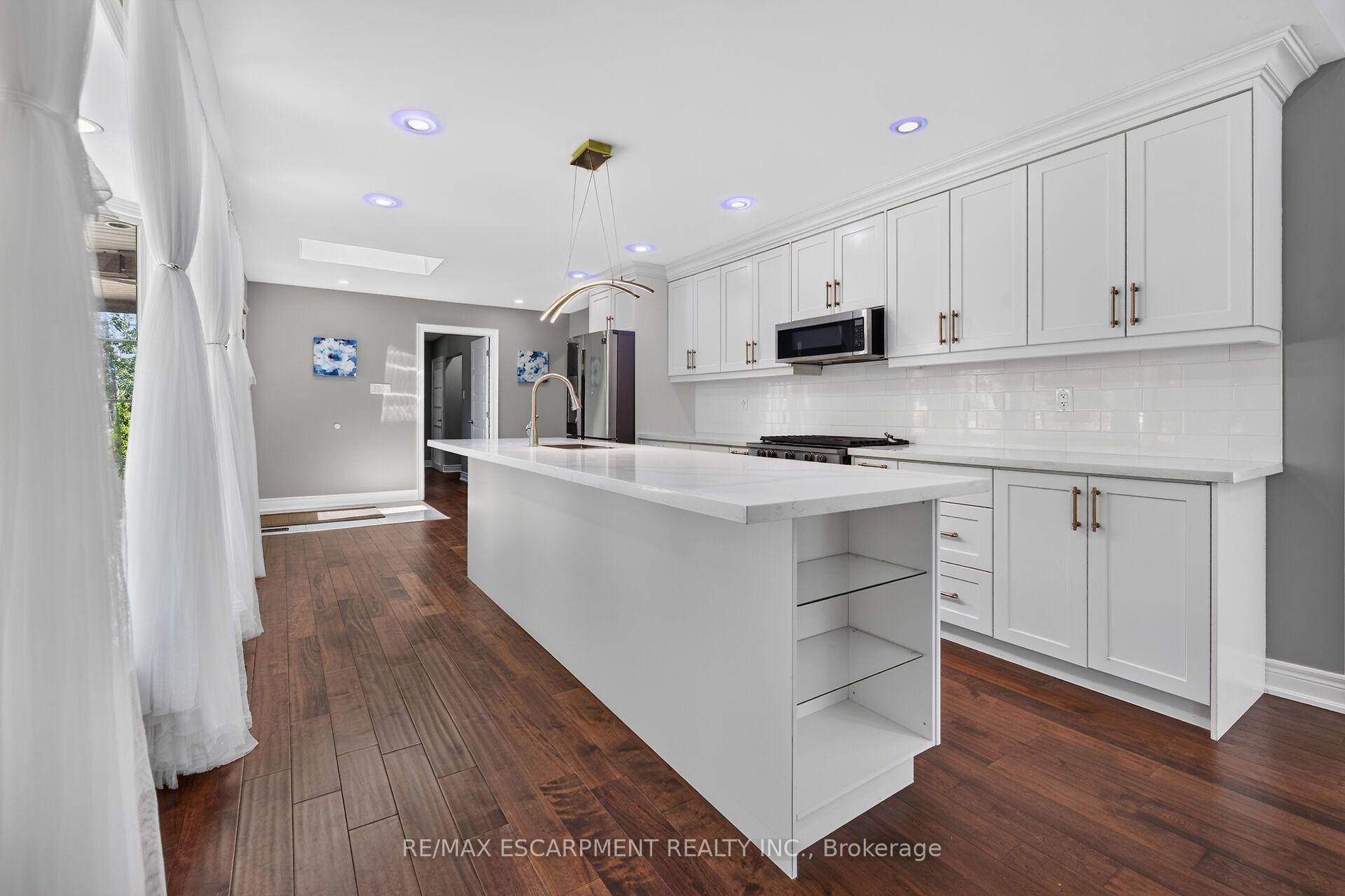Photo 8 of 129 Aldercrest Avenue, Hamilton, Rural Glanbrook — HOMEH