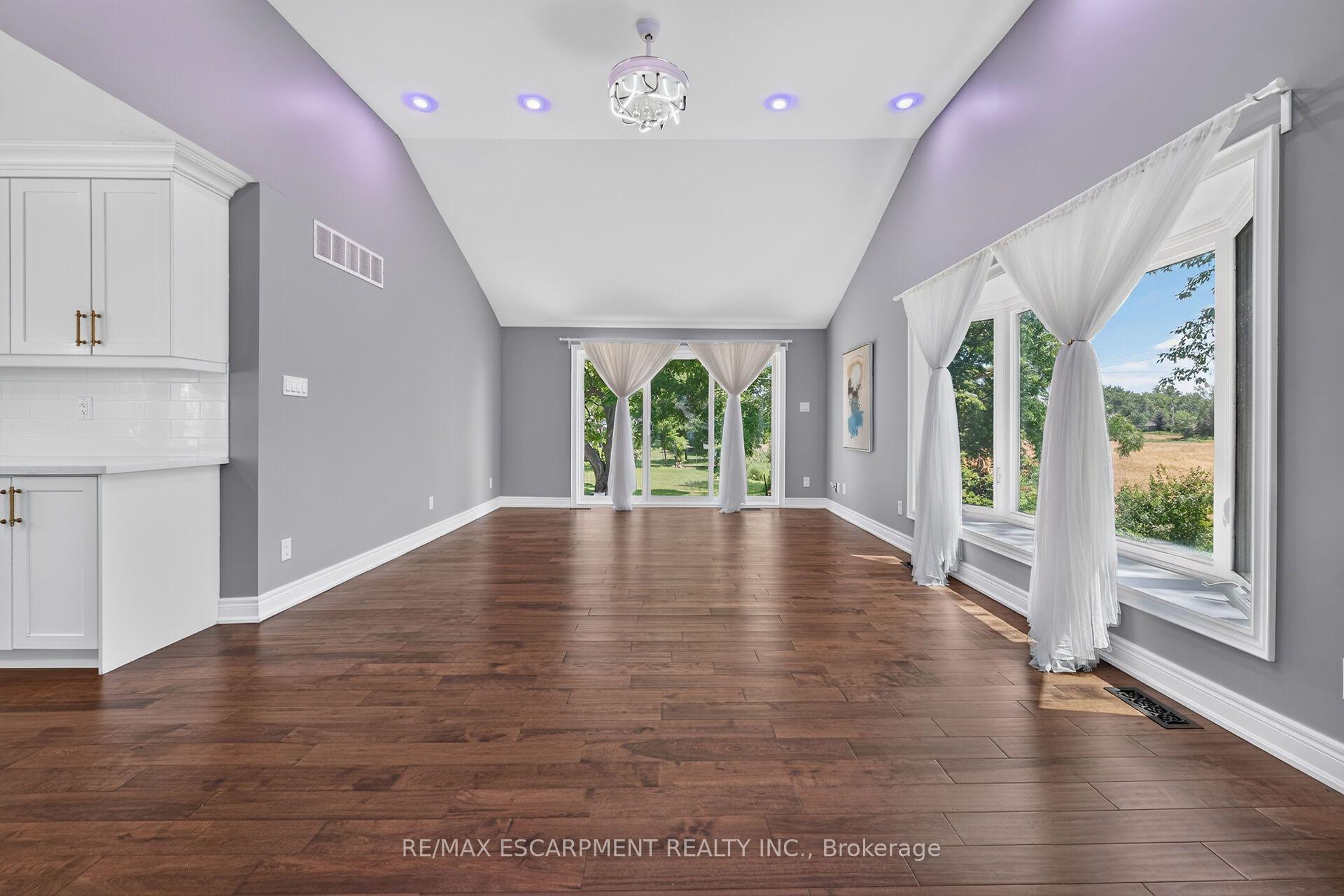 Photo 15 of 129 Aldercrest Avenue, Hamilton, Rural Glanbrook — HOMEH
