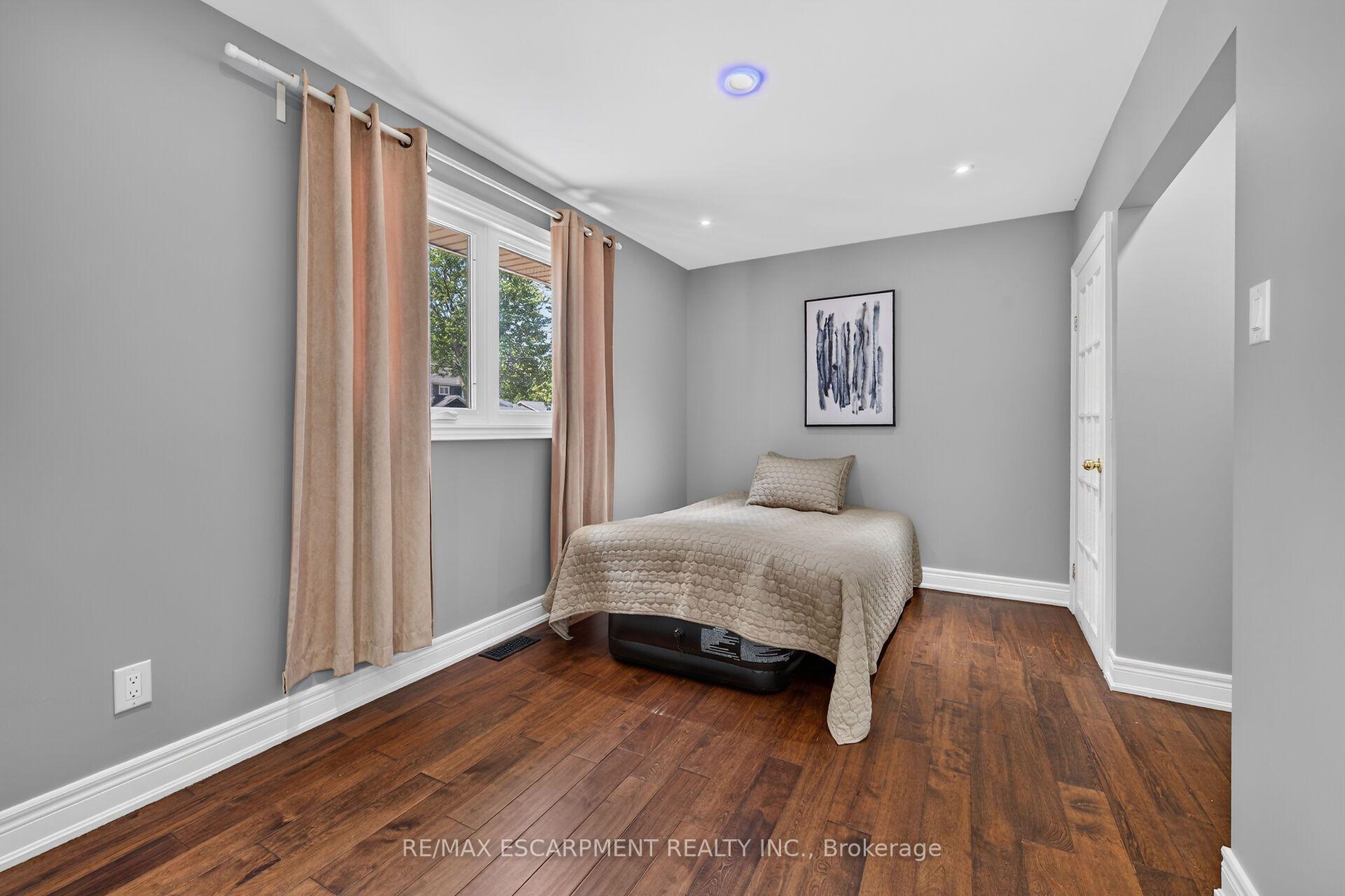 Photo 19 of 129 Aldercrest Avenue, Hamilton, Rural Glanbrook — HOMEH