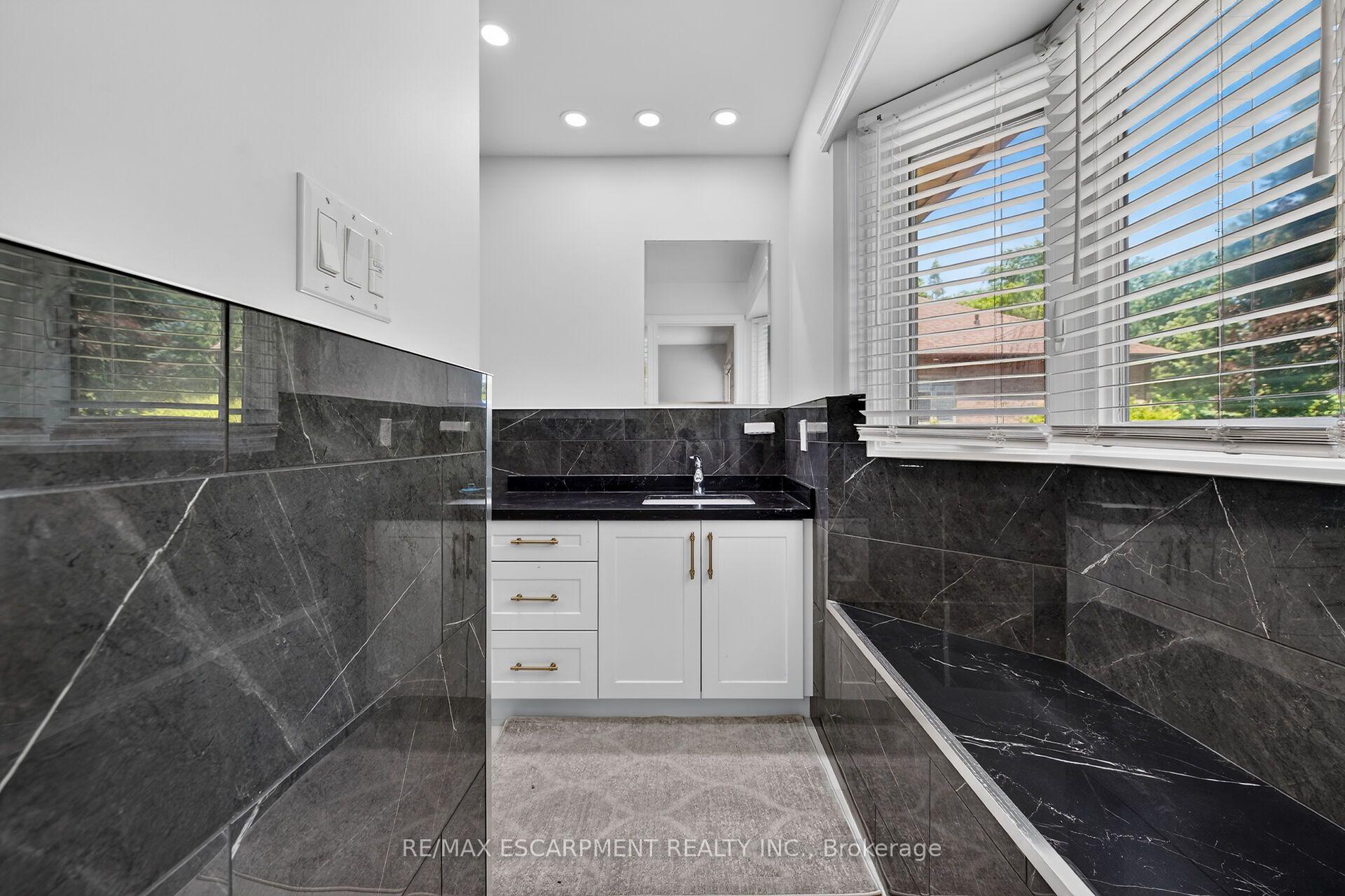 Photo 27 of 129 Aldercrest Avenue, Hamilton, Rural Glanbrook — HOMEH