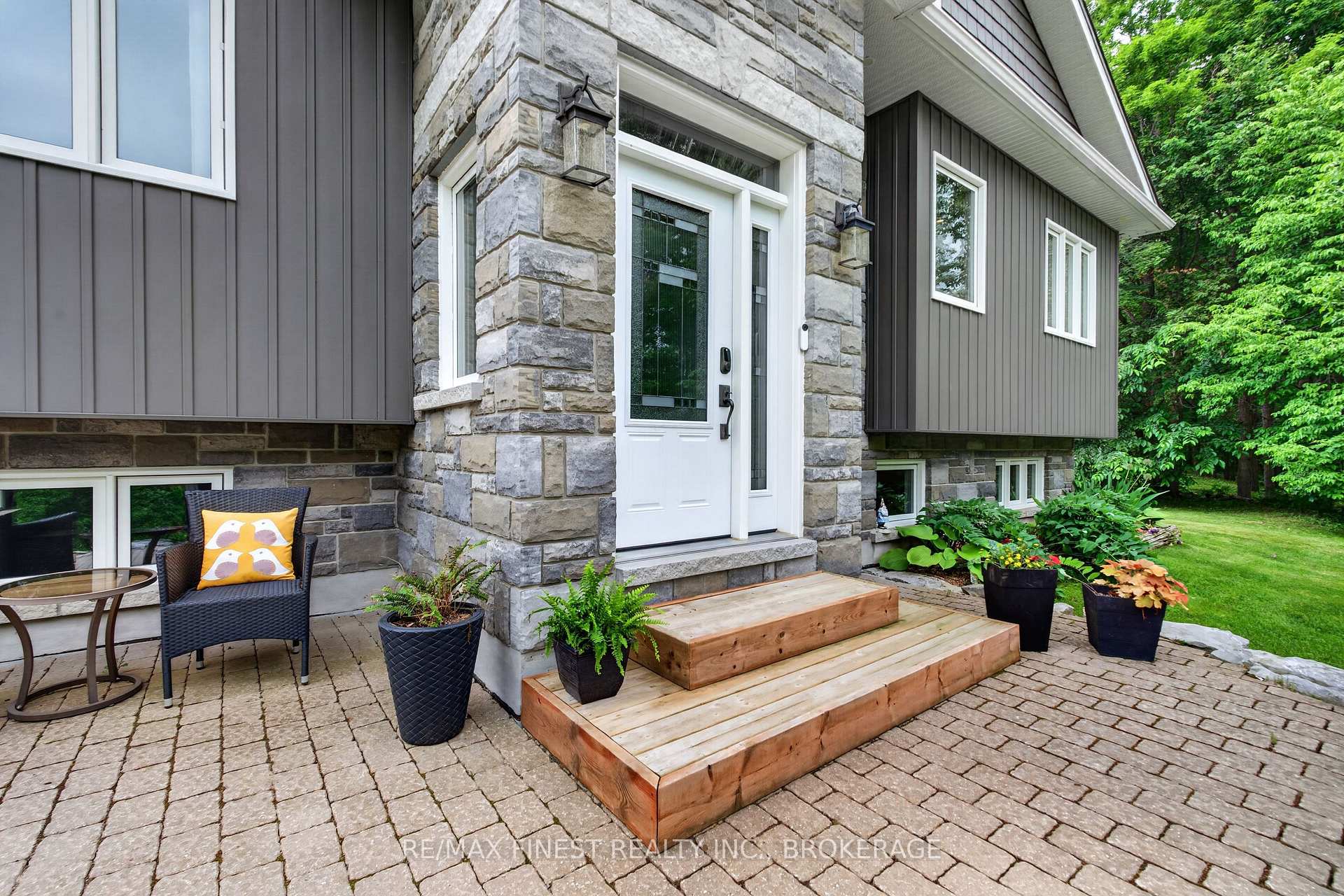 Photo 4 of 1415 Rickards Road, Frontenac, Frontenac South — HOMEH