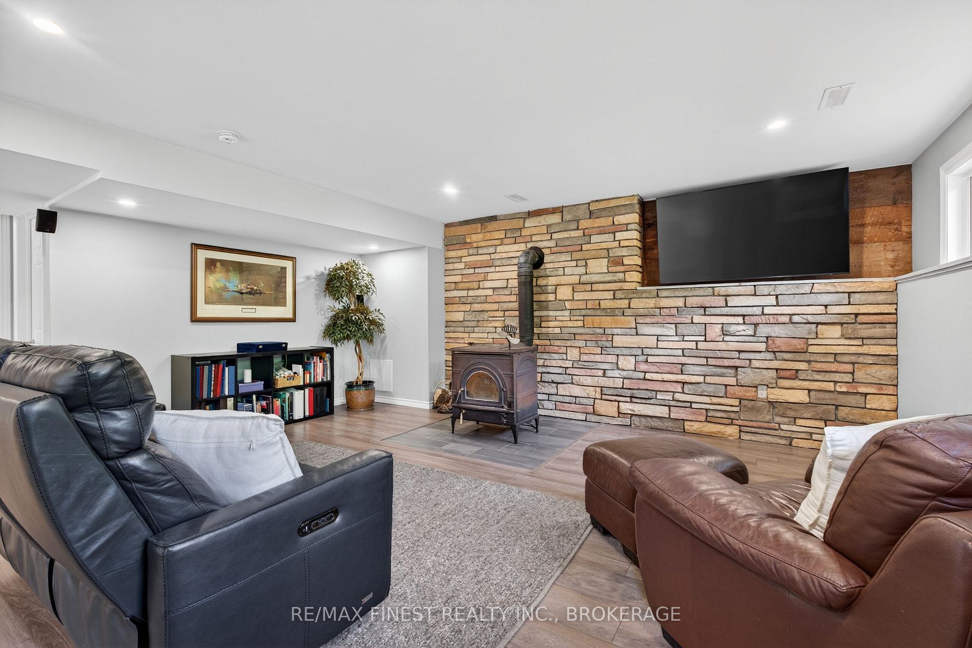 Photo 25 of 1415 Rickards Road, Frontenac, Frontenac South — HOMEH