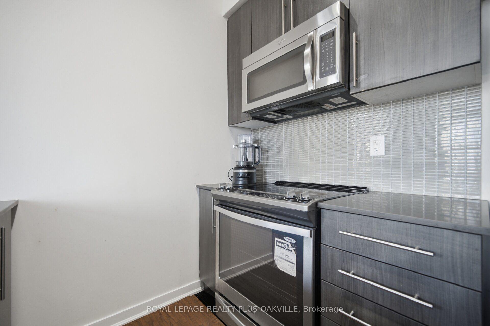 Photo 9 of Unit 308, 4011 Brickstone Mews, Mississauga, City Centre — HOMEH