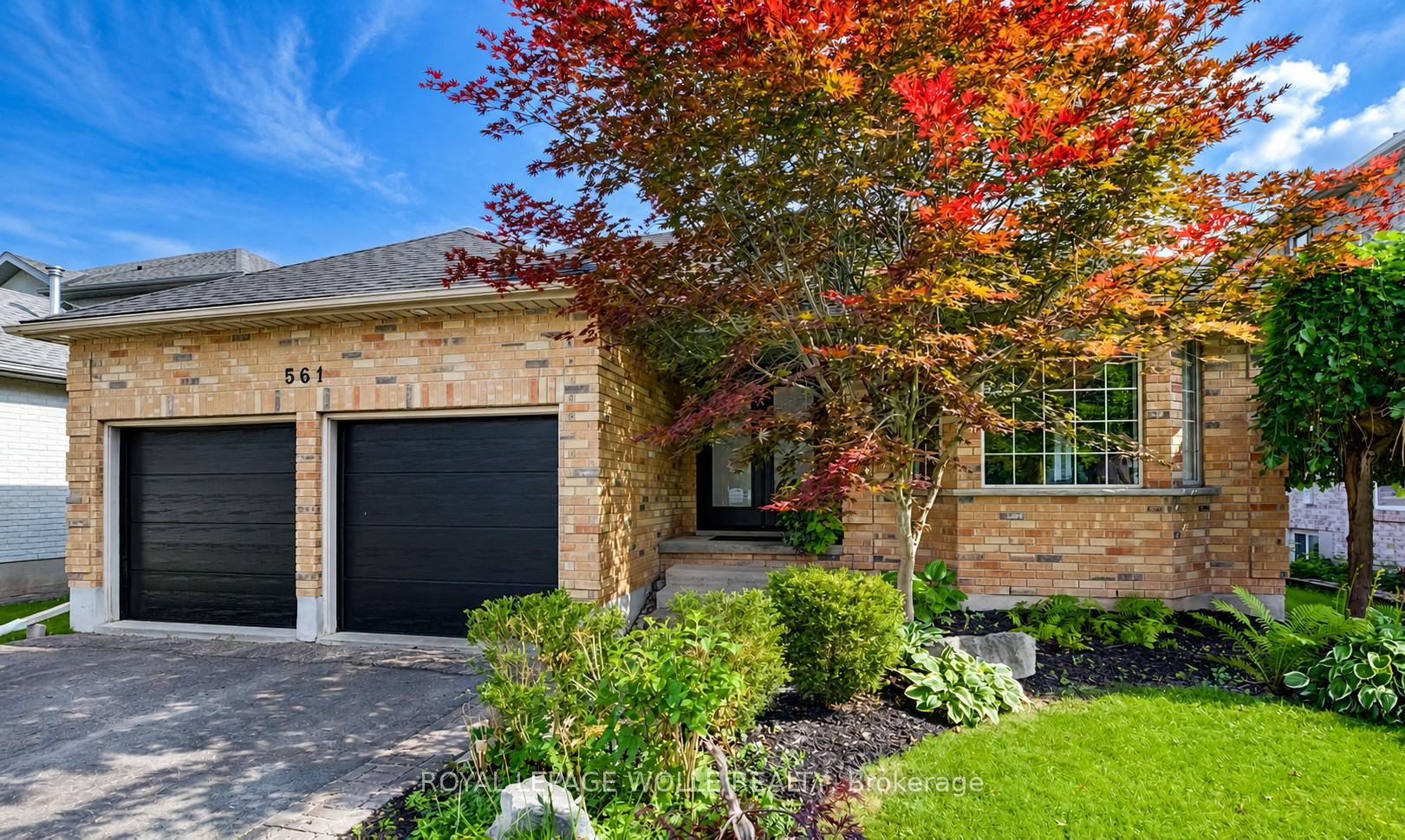 Photo 2 of 561 Chancery Lane, Waterloo, Columbia Forest — HOMEH