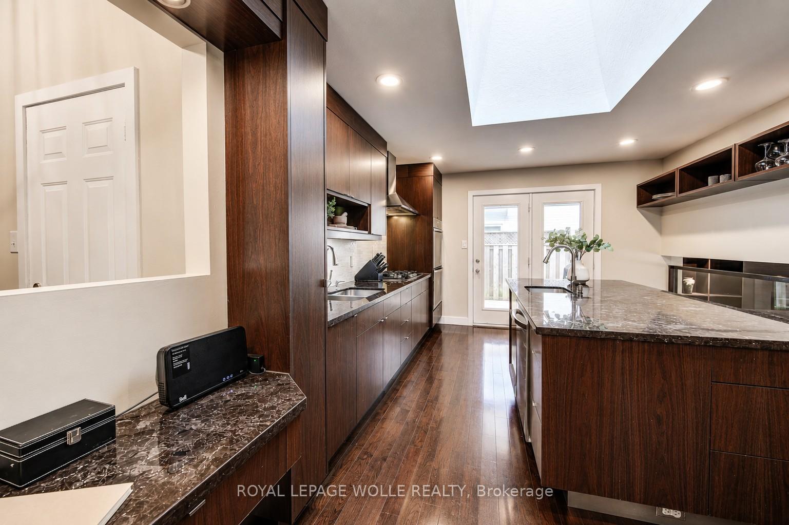 Photo 11 of 561 Chancery Lane, Waterloo, Columbia Forest — HOMEH
