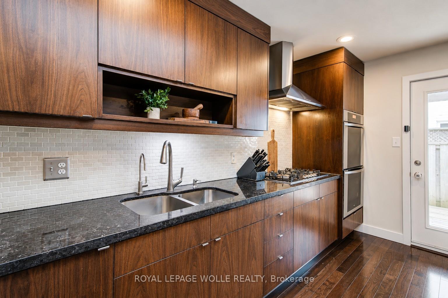 Photo 16 of 561 Chancery Lane, Waterloo, Columbia Forest — HOMEH