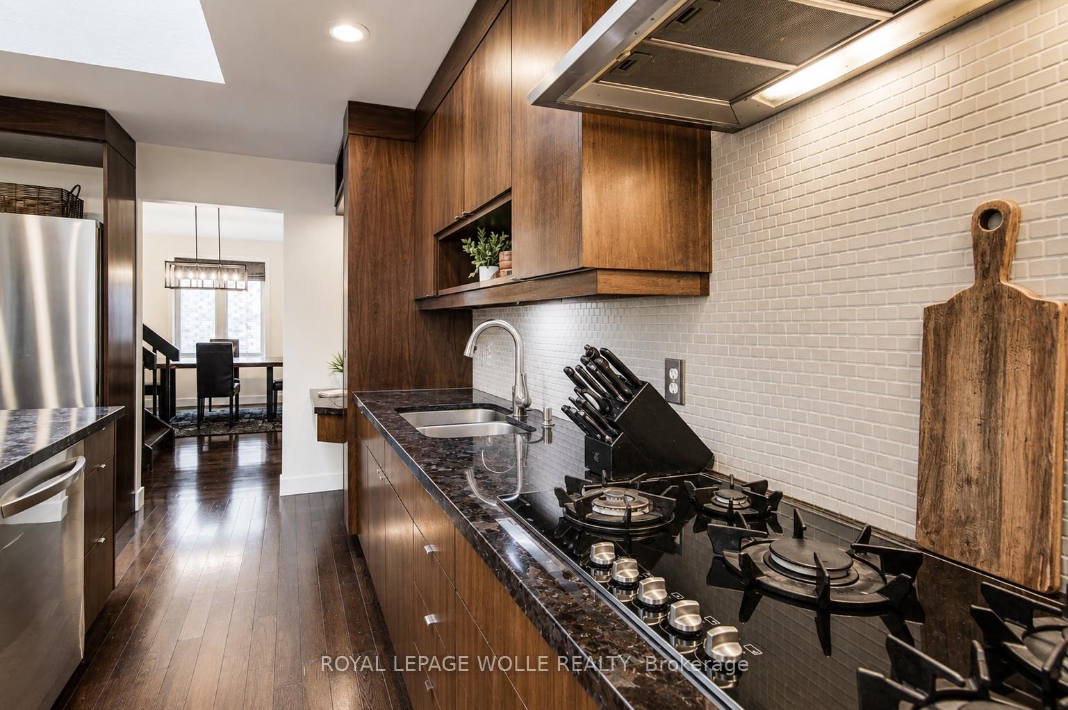 Photo 17 of 561 Chancery Lane, Waterloo, Columbia Forest — HOMEH