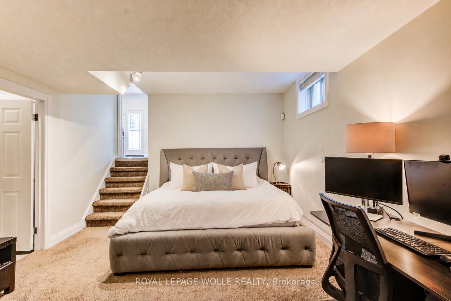 Photo 34 of 561 Chancery Lane, Waterloo, Columbia Forest — HOMEH