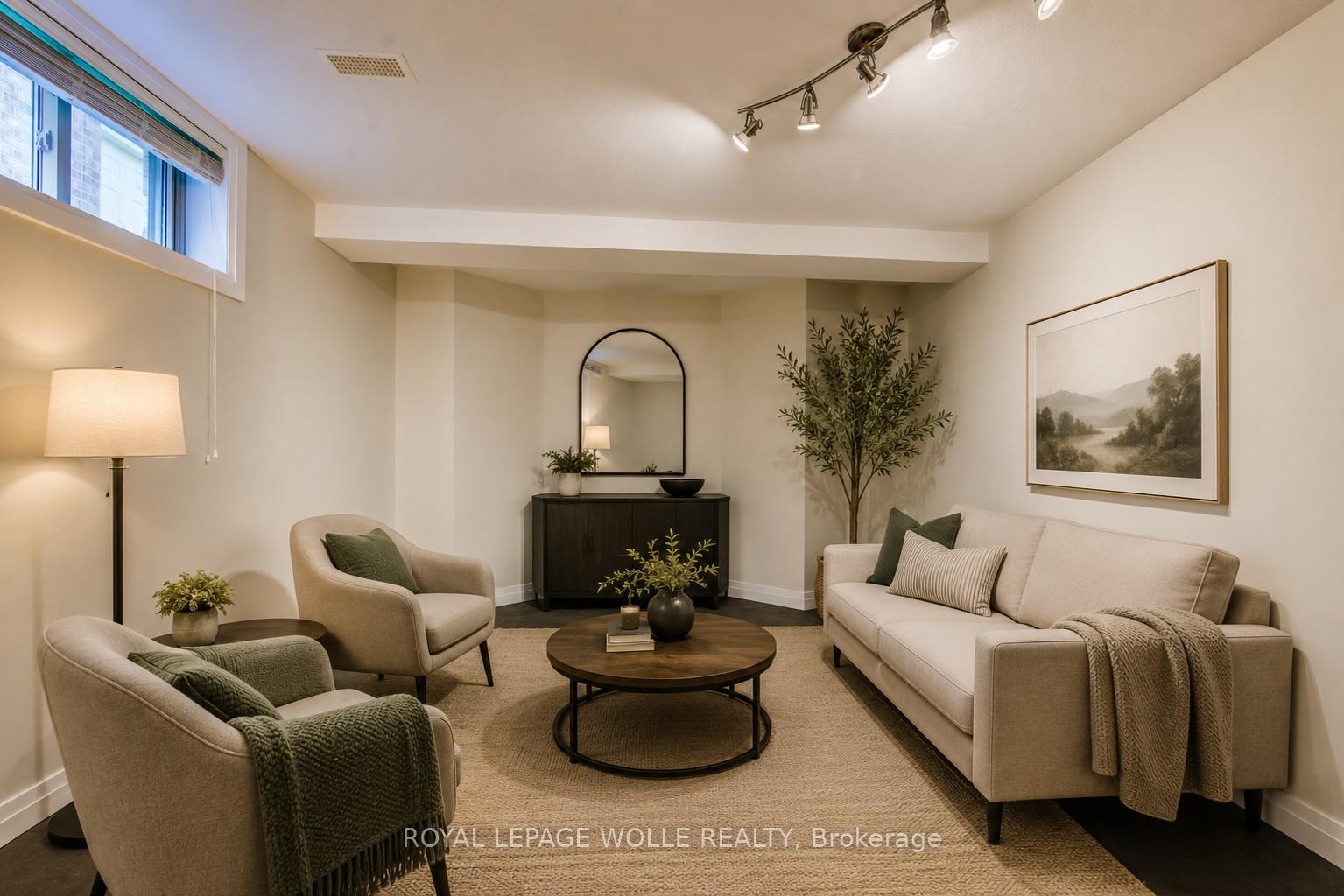 Photo 37 of 561 Chancery Lane, Waterloo, Columbia Forest — HOMEH