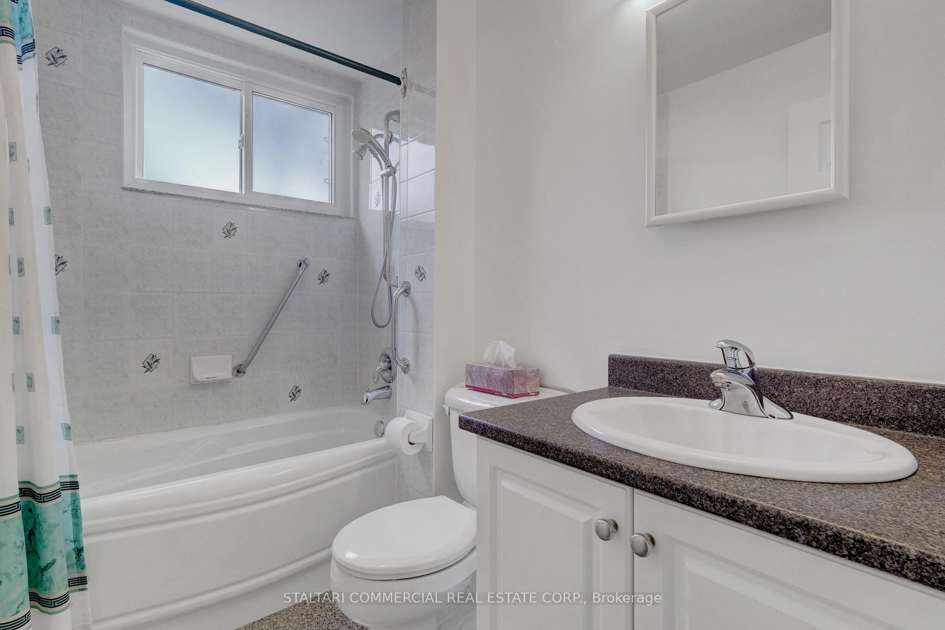 Photo 15 of 1156 Deer Park Road W, Ottawa, City View/Skyline/Fisher Heights/Parkwood Hills — HOMEH
