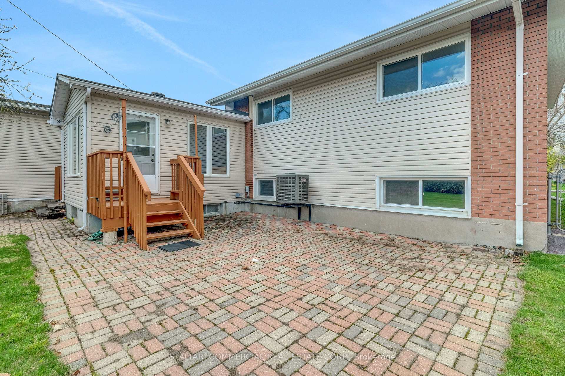 Photo 19 of 1156 Deer Park Road W, Ottawa, City View/Skyline/Fisher Heights/Parkwood Hills — HOMEH