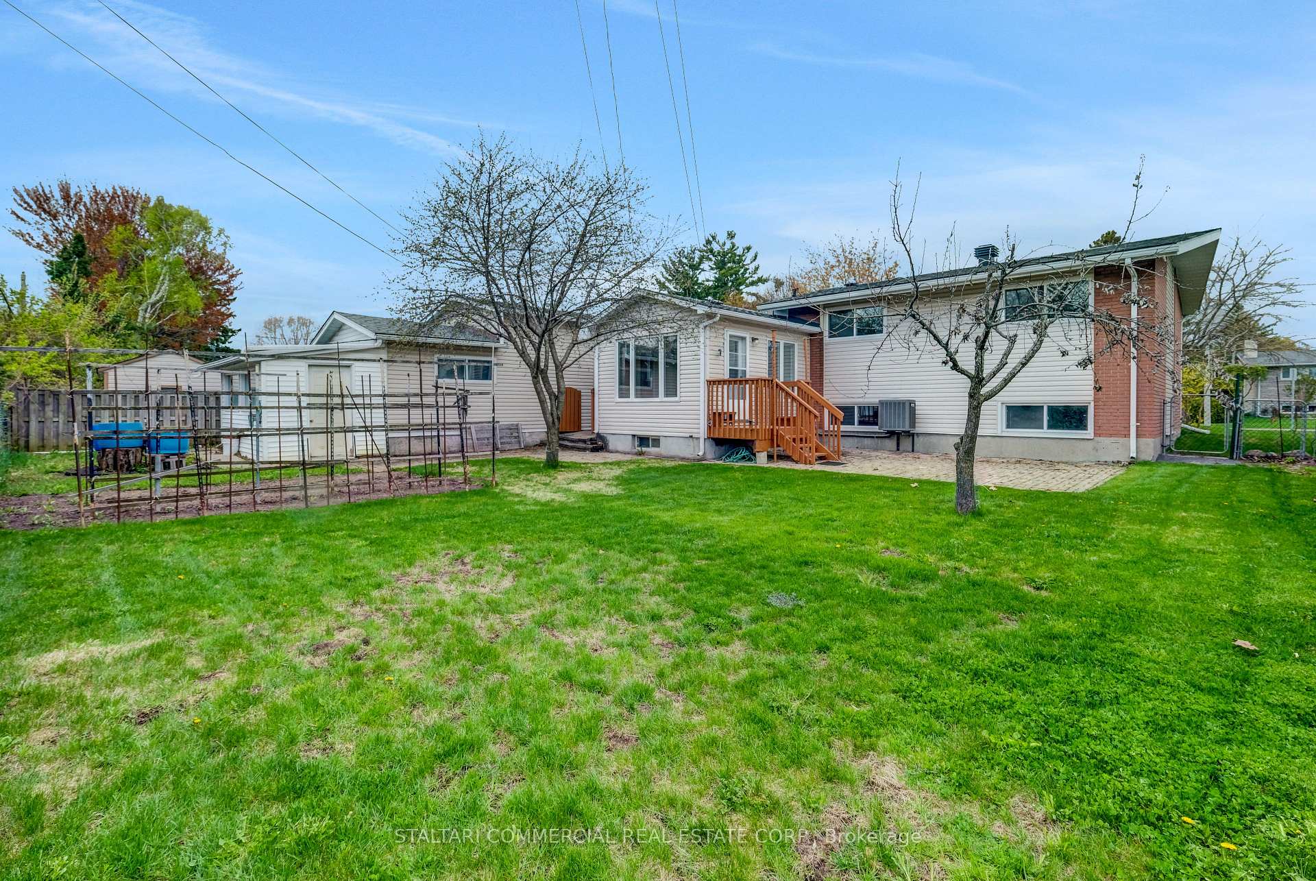 Photo 20 of 1156 Deer Park Road W, Ottawa, City View/Skyline/Fisher Heights/Parkwood Hills — HOMEH