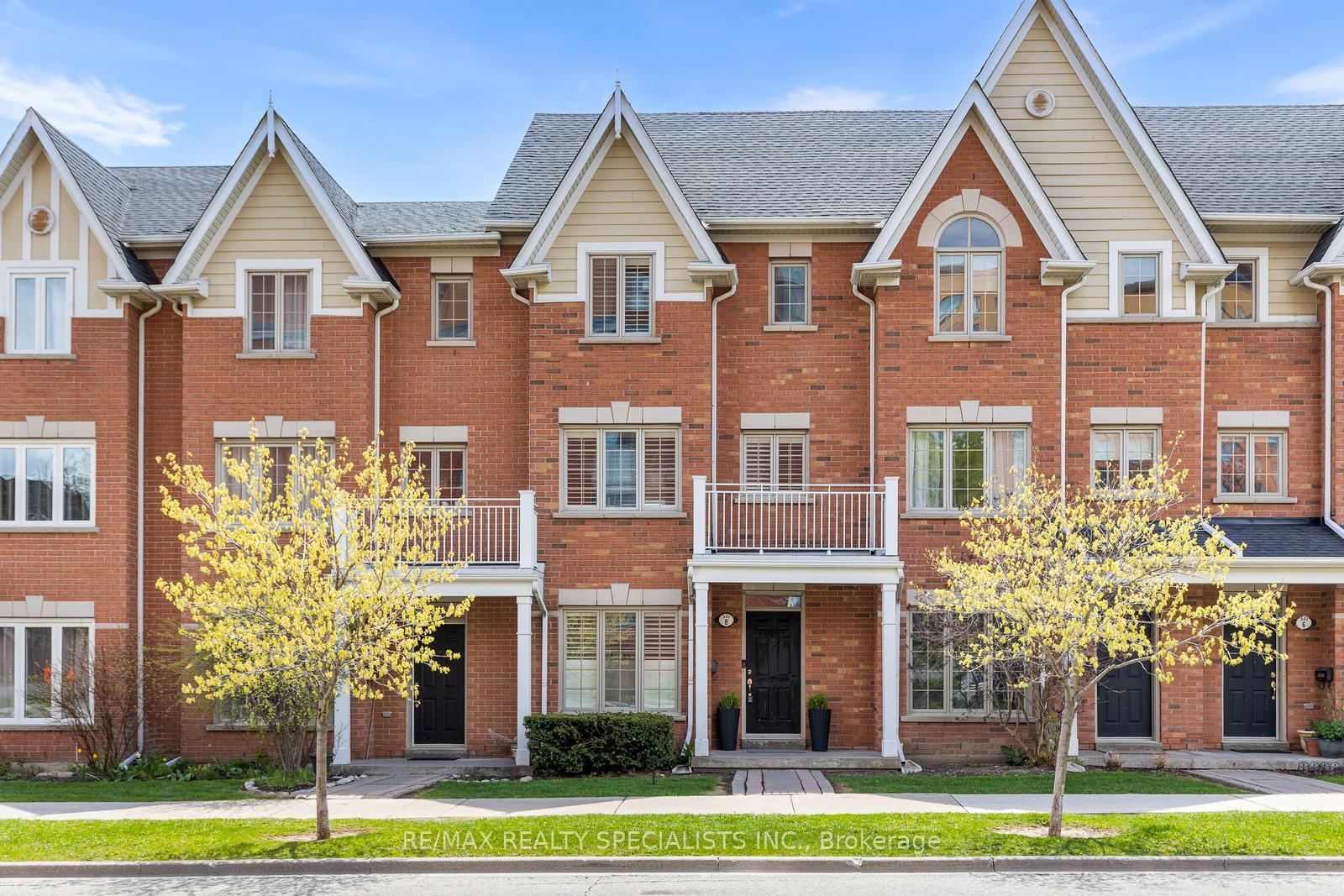 Photo 1 of Unit 8, 201 Tenth Street, Etobicoke, New Toronto — HOMEH