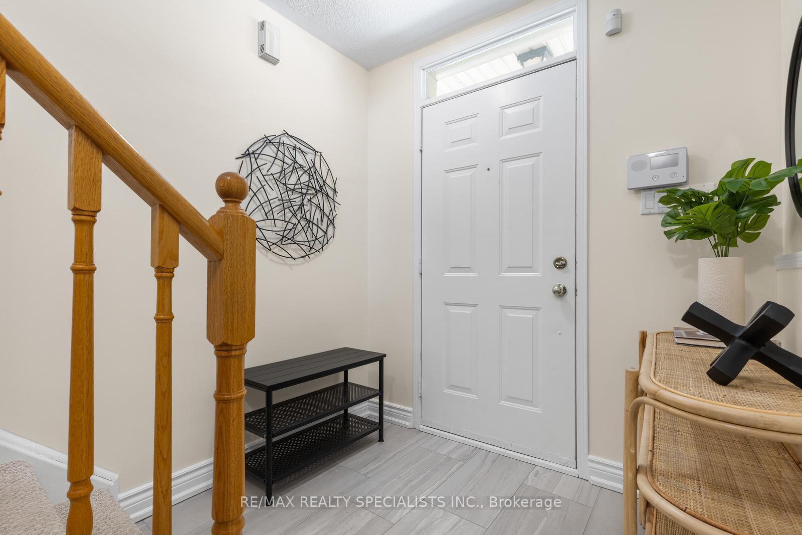 Photo 25 of Unit 8, 201 Tenth Street, Etobicoke, New Toronto — HOMEH