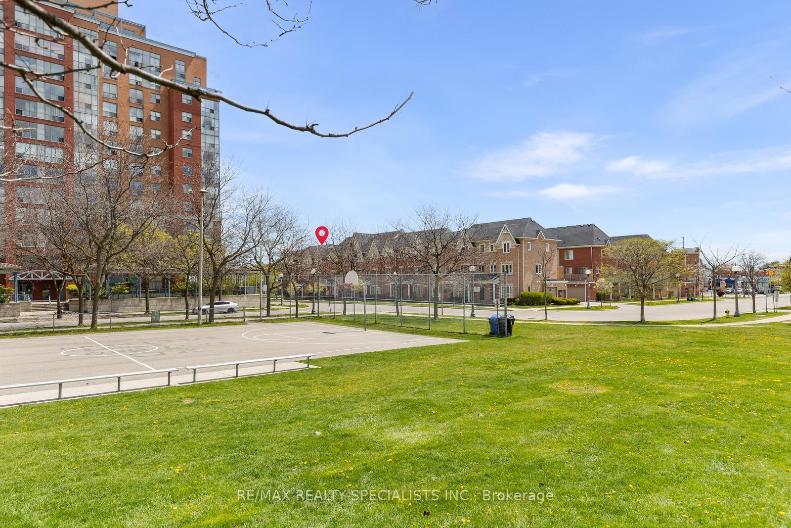 Photo 30 of Unit 8, 201 Tenth Street, Etobicoke, New Toronto — HOMEH