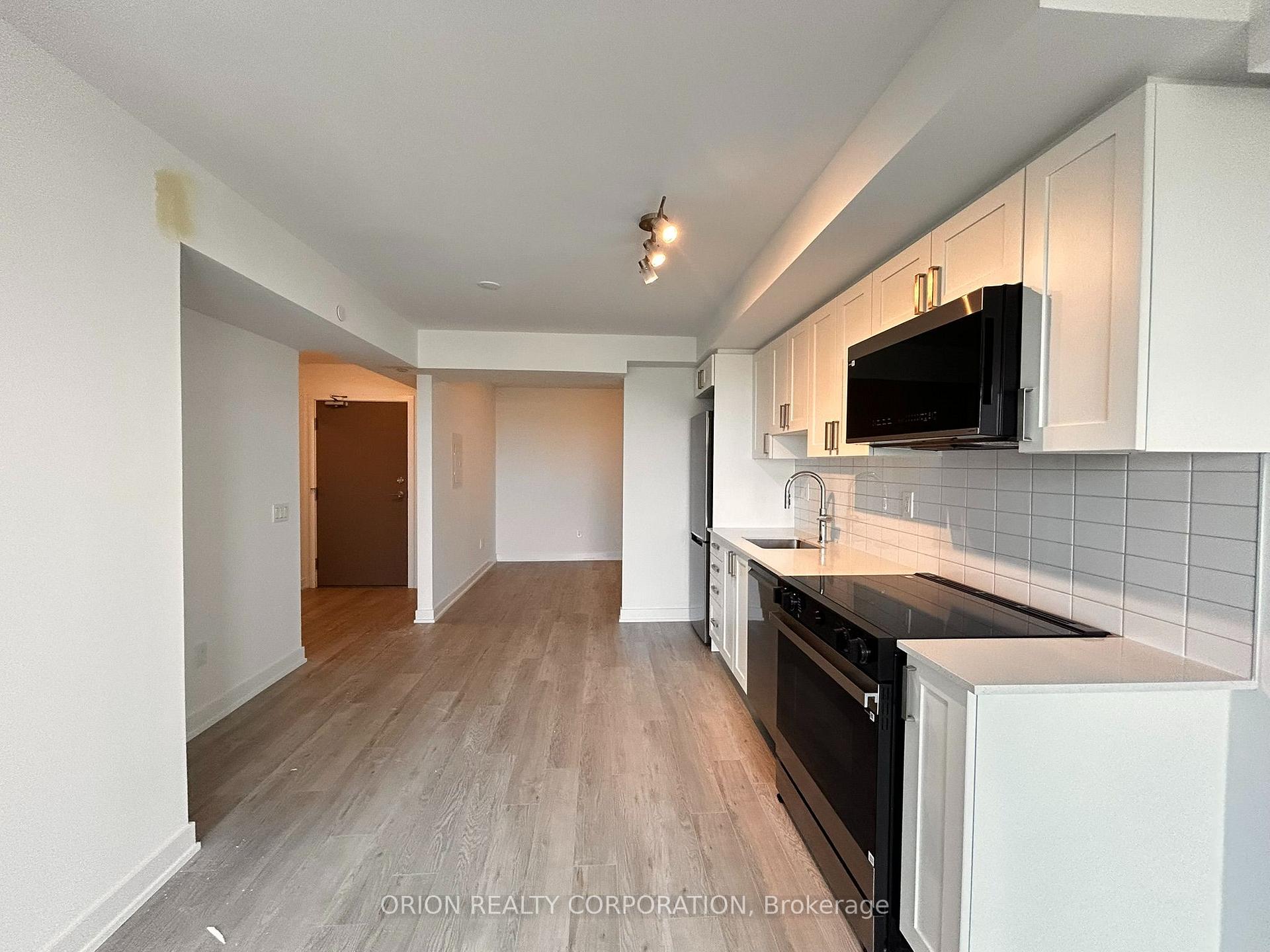 Photo 4 of Unit 1007, 1010 Sandy Beach Road, Pickering, Bay Ridges — HOMEH