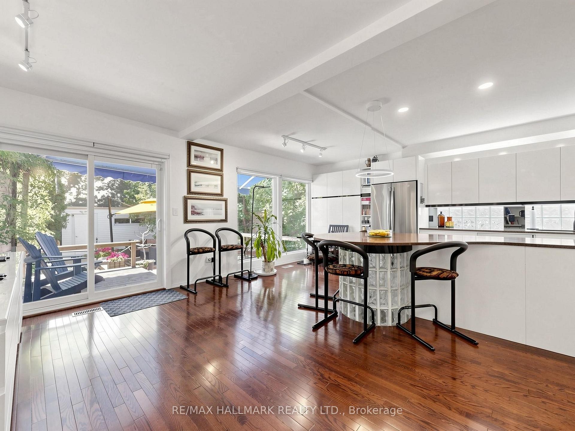 Photo 4 of 63 St Clements Avenue, Toronto, Yonge-Eglinton — HOMEH