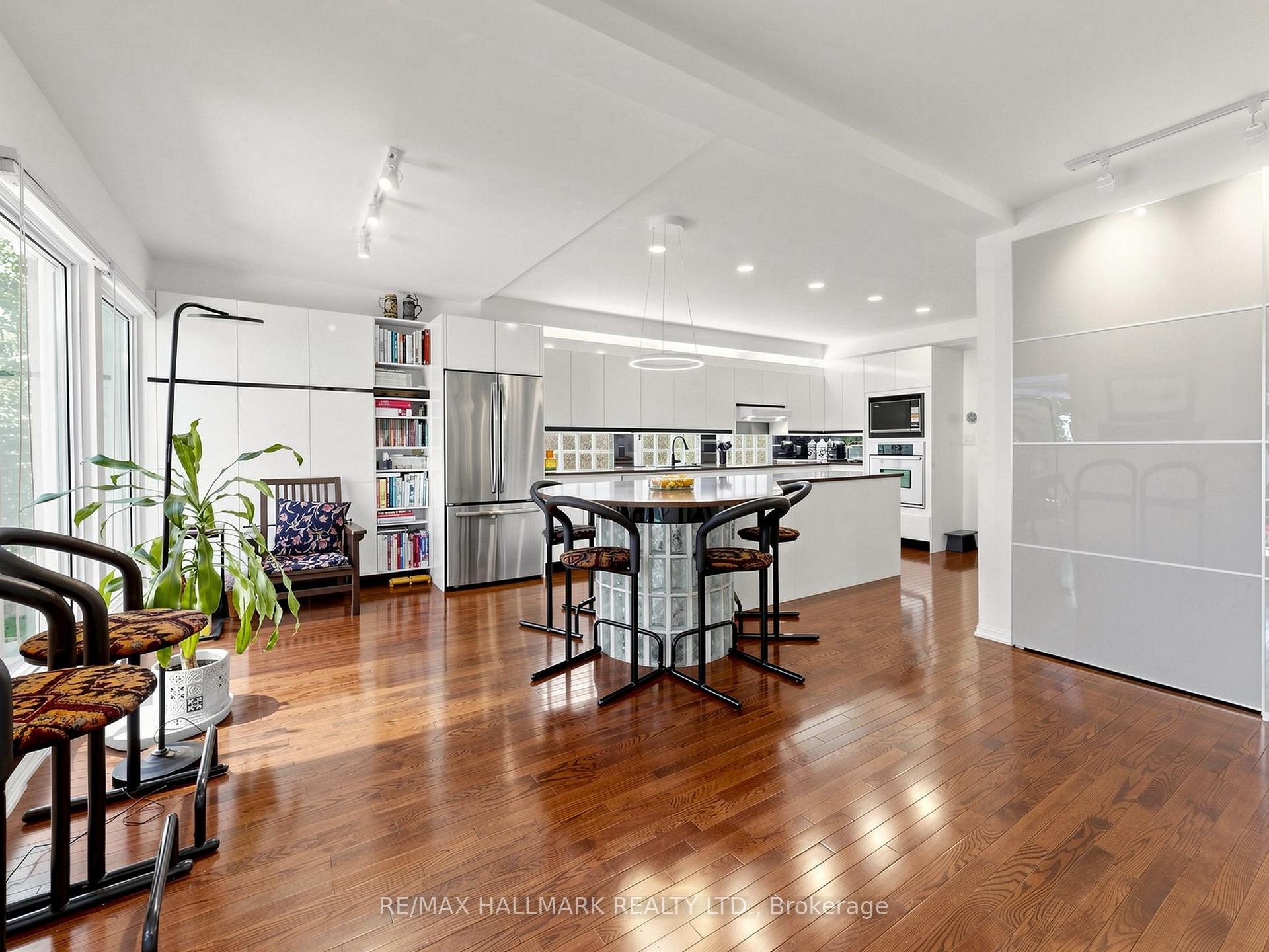 Photo 5 of 63 St Clements Avenue, Toronto, Yonge-Eglinton — HOMEH