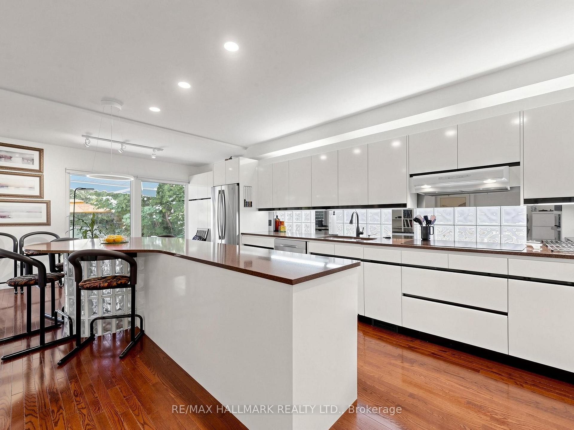 Photo 6 of 63 St Clements Avenue, Toronto, Yonge-Eglinton — HOMEH
