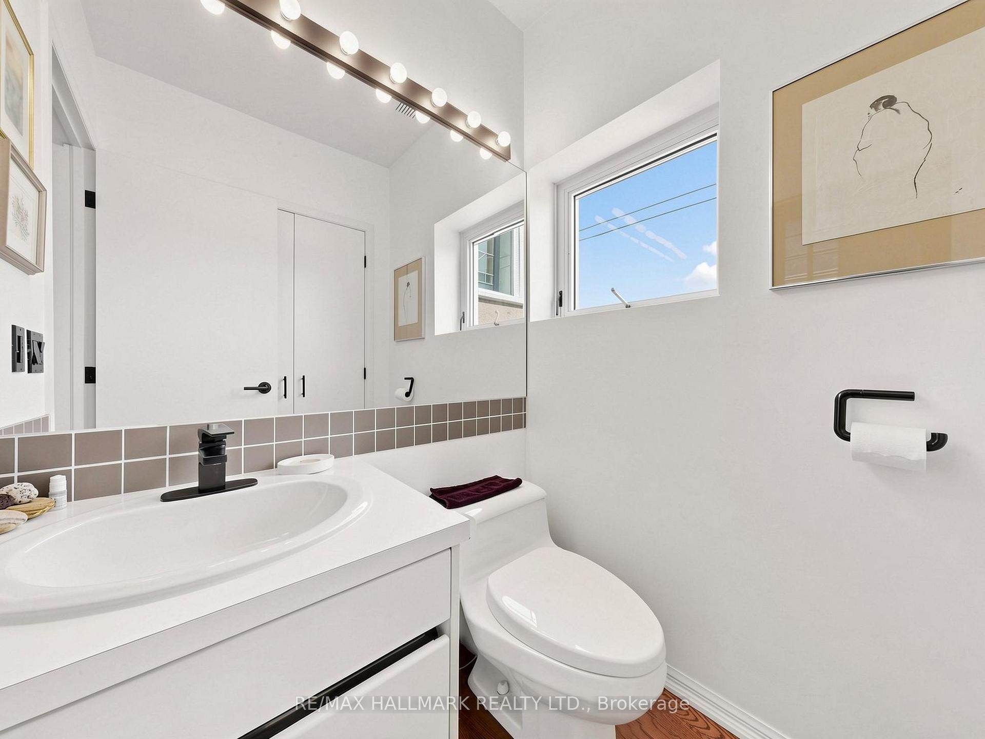 Photo 17 of 63 St Clements Avenue, Toronto, Yonge-Eglinton — HOMEH