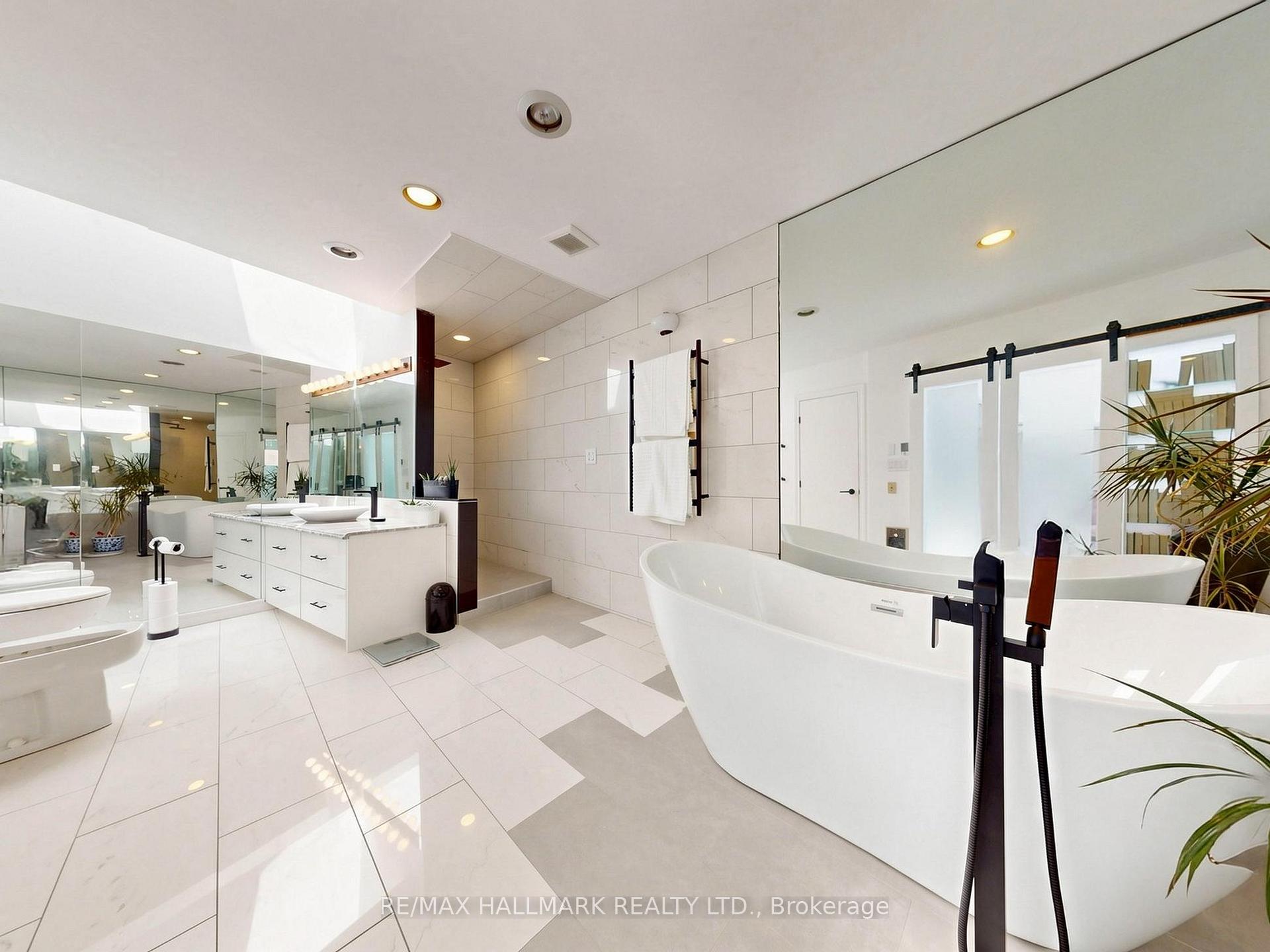 Photo 20 of 63 St Clements Avenue, Toronto, Yonge-Eglinton — HOMEH