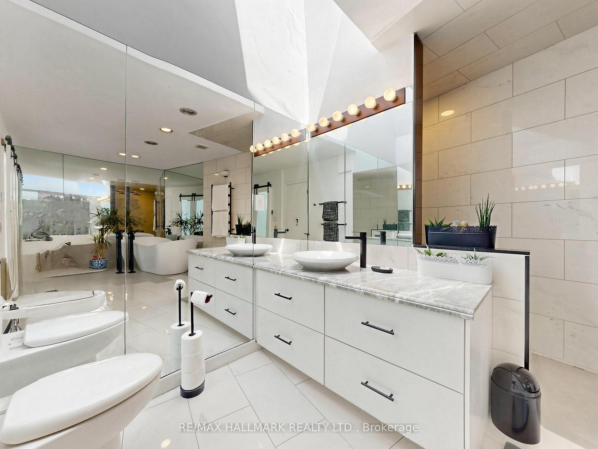 Photo 22 of 63 St Clements Avenue, Toronto, Yonge-Eglinton — HOMEH