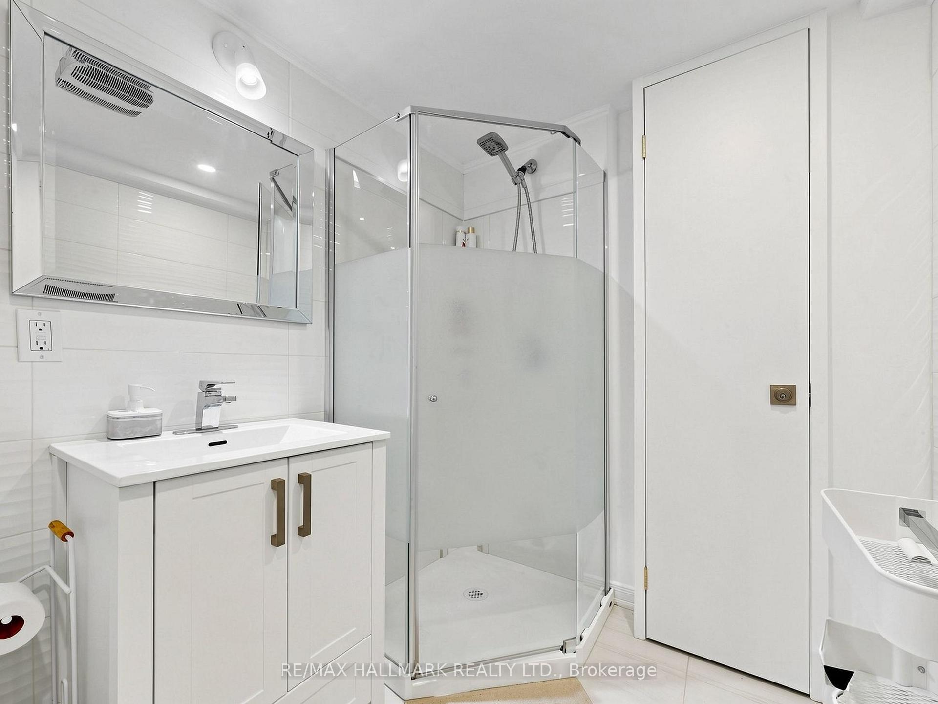 Photo 41 of 63 St Clements Avenue, Toronto, Yonge-Eglinton — HOMEH