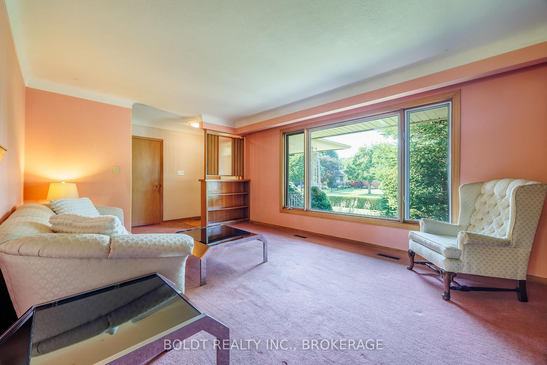 Photo 9 of 620 Scott Street, St. Catharines, Carlton/Bunting — HOMEH