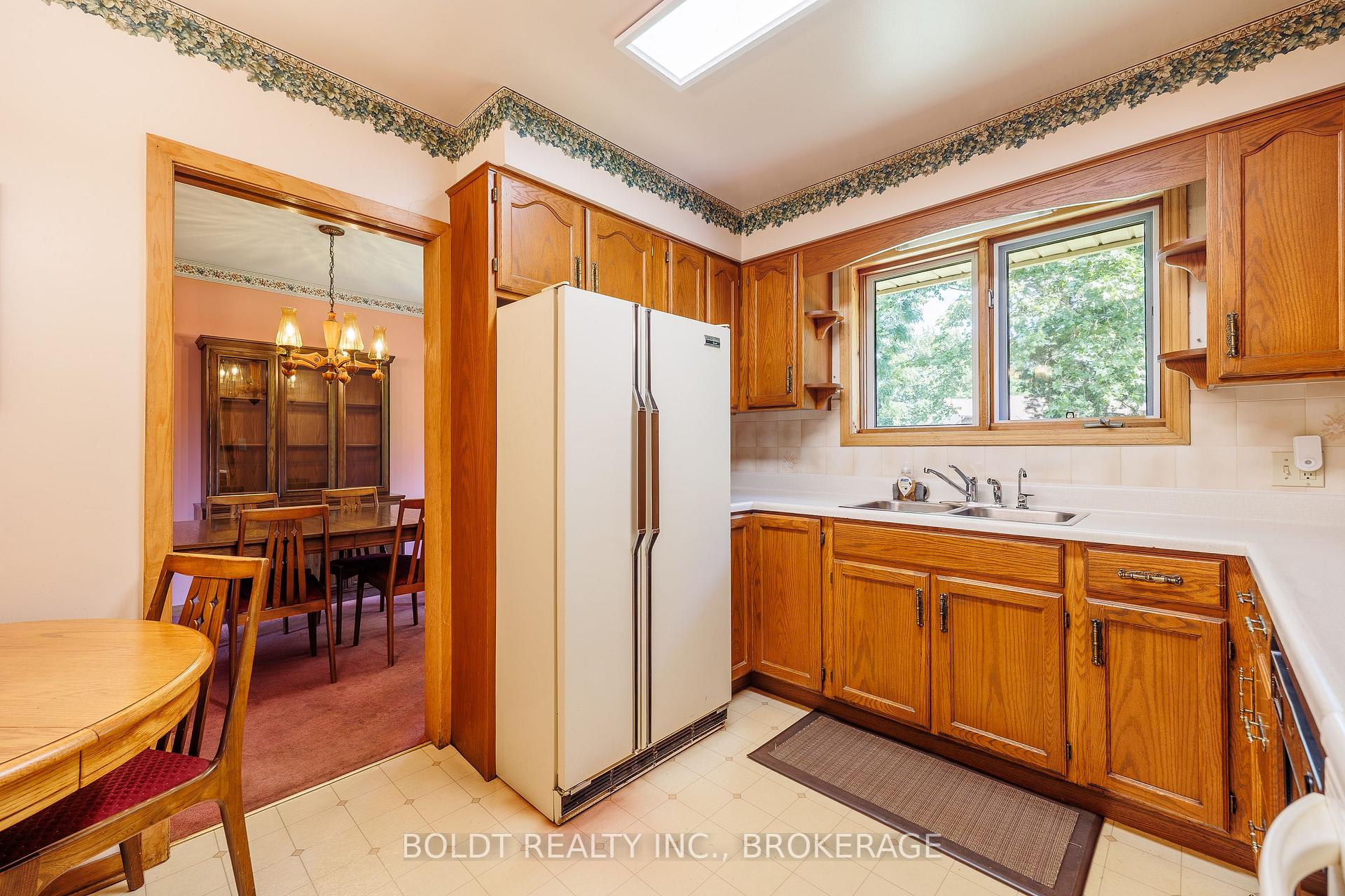 Photo 13 of 620 Scott Street, St. Catharines, Carlton/Bunting — HOMEH
