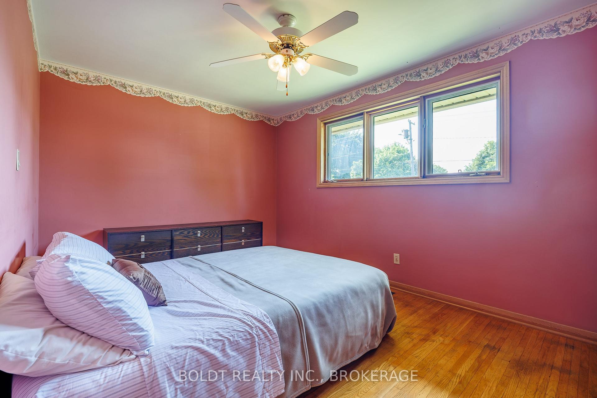 Photo 17 of 620 Scott Street, St. Catharines, Carlton/Bunting — HOMEH
