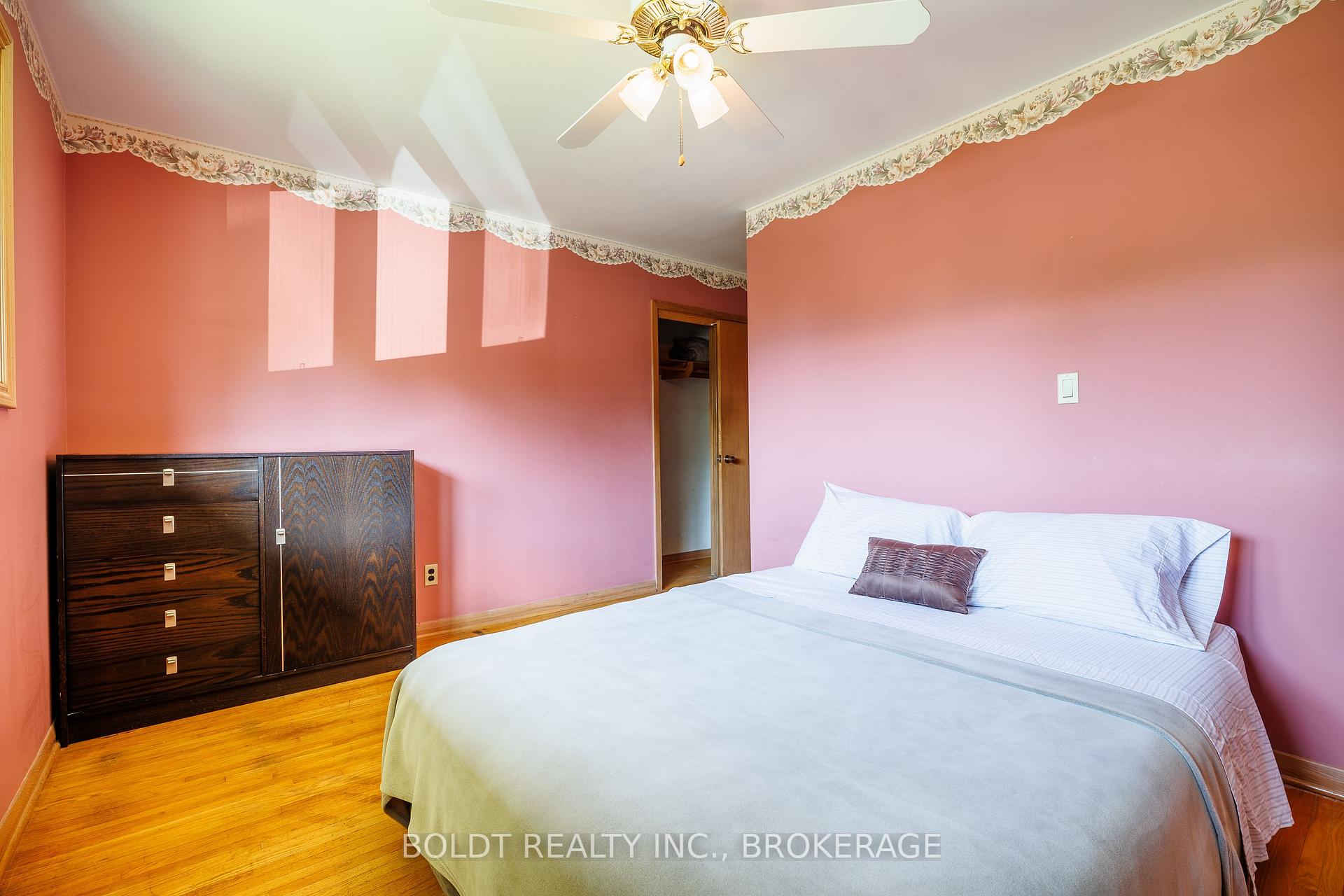 Photo 18 of 620 Scott Street, St. Catharines, Carlton/Bunting — HOMEH