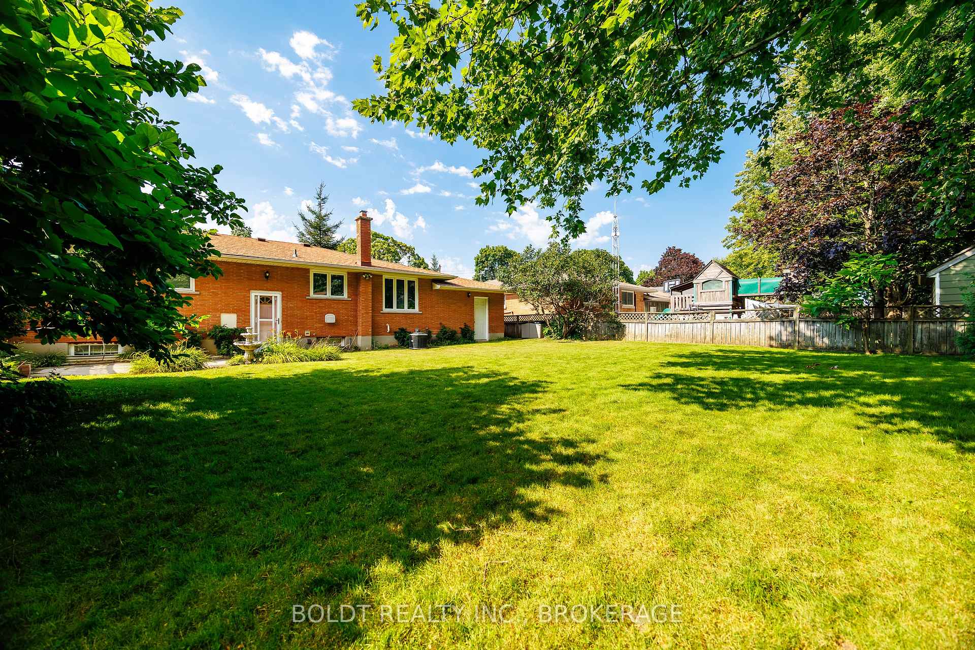 Photo 30 of 620 Scott Street, St. Catharines, Carlton/Bunting — HOMEH