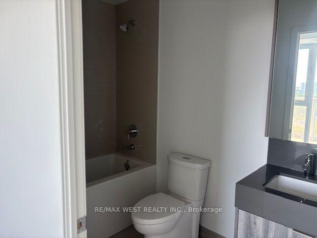 Photo 11 of Unit 804, 10 Flavelle Trail, Vaughan, Steeles West Industrial — HOMEH