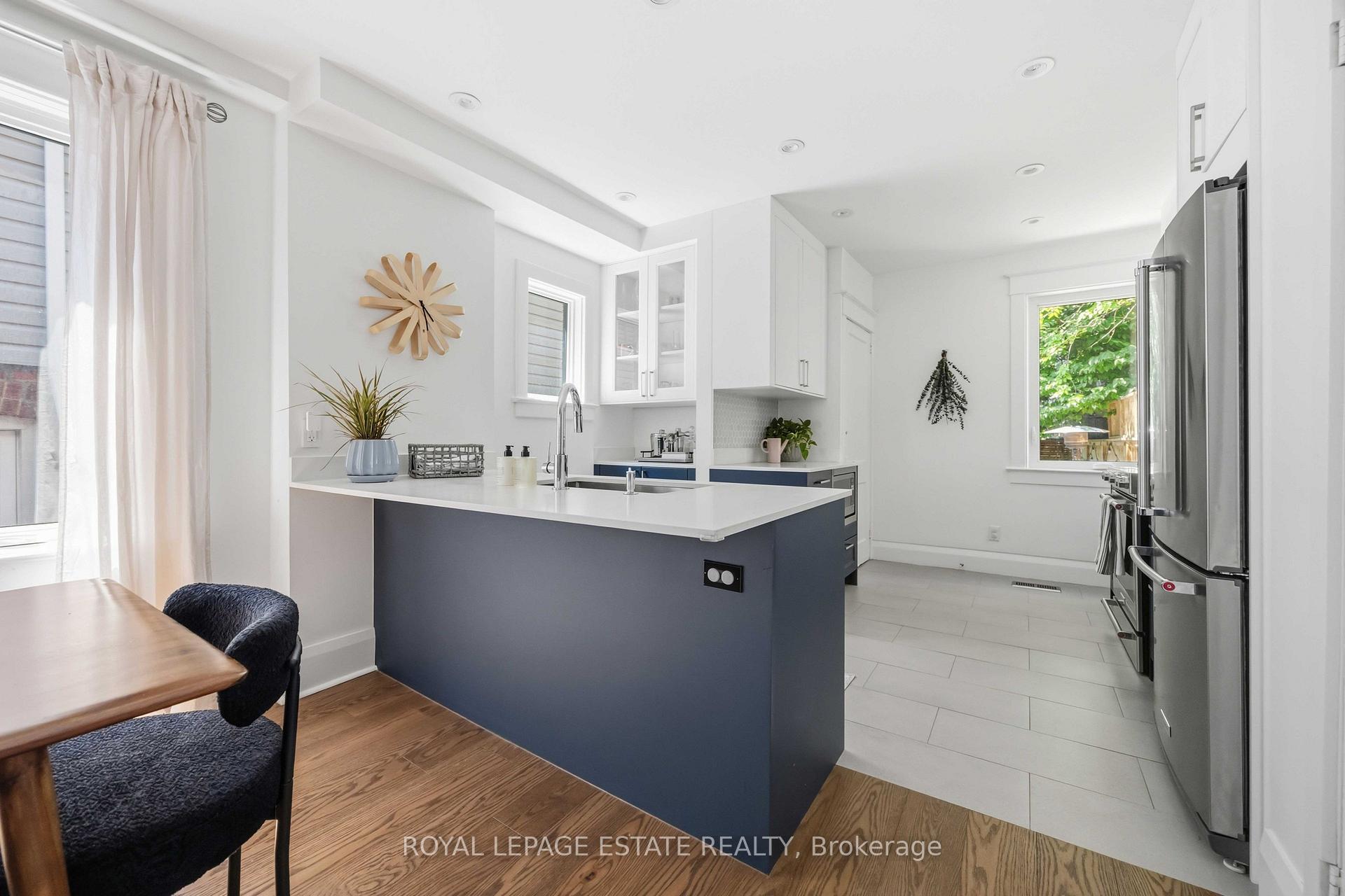 Photo 11 of 6 Firstbrooke Road, Toronto, East End-Danforth — HOMEH