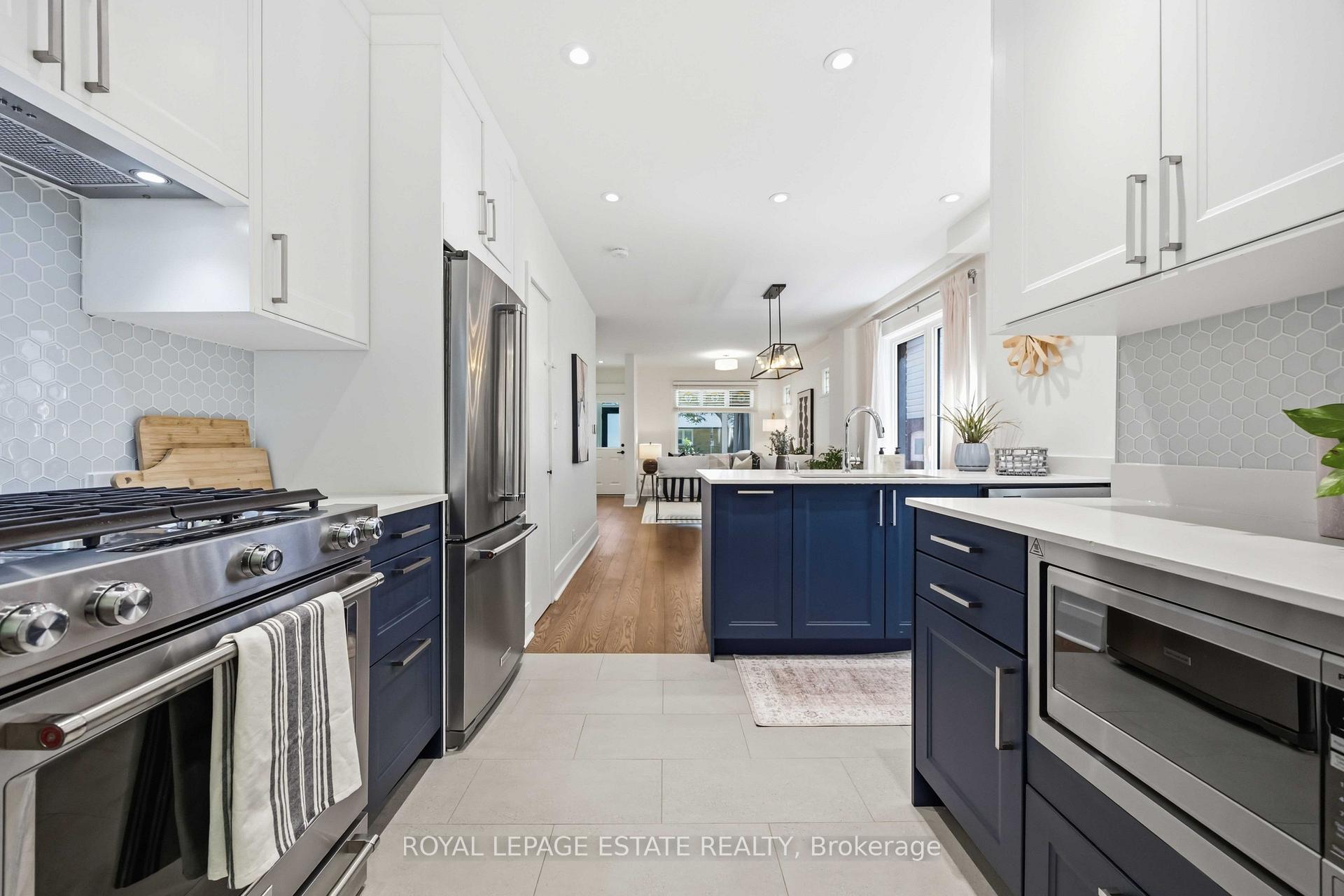 Photo 12 of 6 Firstbrooke Road, Toronto, East End-Danforth — HOMEH
