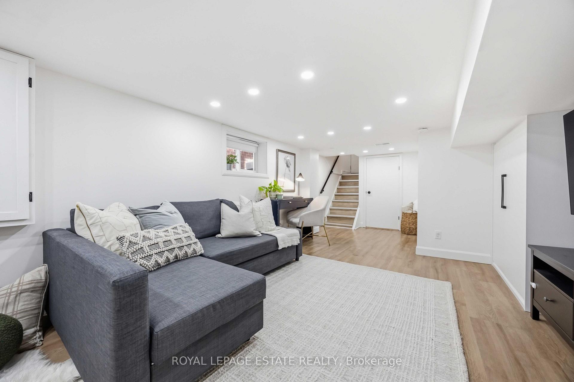 Photo 27 of 6 Firstbrooke Road, Toronto, East End-Danforth — HOMEH